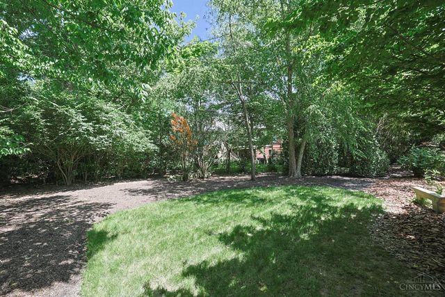 35 Frick Court, Glendale, OH 45246