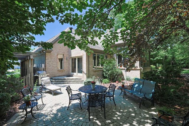35 Frick Court, Glendale, OH 45246