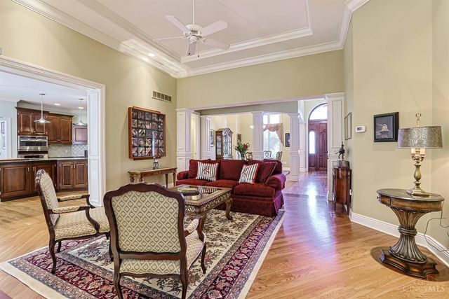35 Frick Court, Glendale, OH 45246