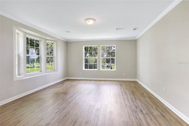 28 N OSCEOLA AVENUE, Center Hill, FL 33514