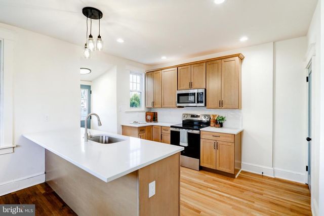 1121 W CLAY ST, Lancaster, PA 17603