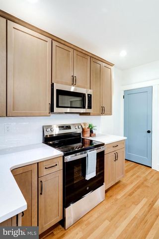 1121 W CLAY ST, Lancaster, PA 17603