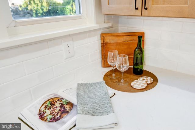 1121 W CLAY ST, Lancaster, PA 17603