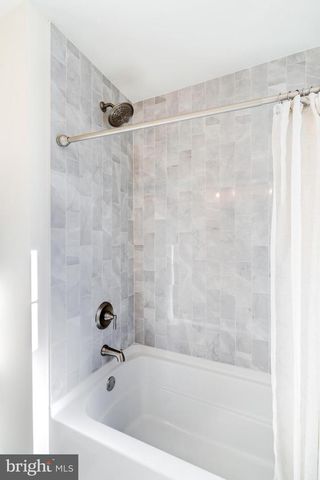 1121 W CLAY ST, Lancaster, PA 17603