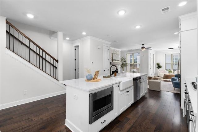 301 Marlowe Alley, Johns Creek, GA 30024
