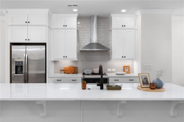 301 Marlowe Alley, Johns Creek, GA 30024