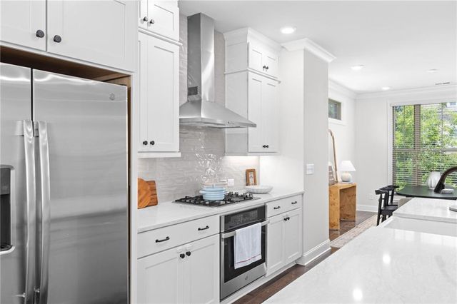 301 Marlowe Alley, Johns Creek, GA 30024
