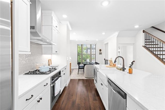 301 Marlowe Alley, Johns Creek, GA 30024