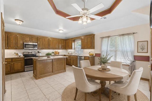 12504 Kingsridge Terrace, Oklahoma City, OK 73170