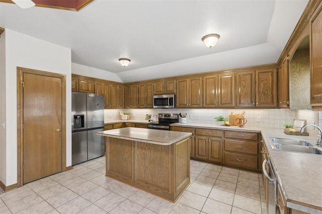 12504 Kingsridge Terrace, Oklahoma City, OK 73170