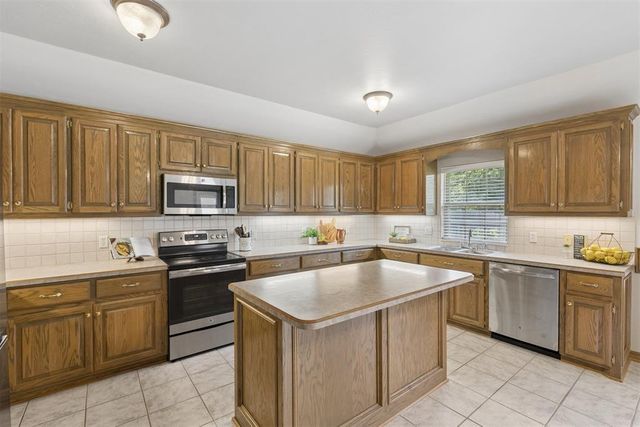 12504 Kingsridge Terrace, Oklahoma City, OK 73170