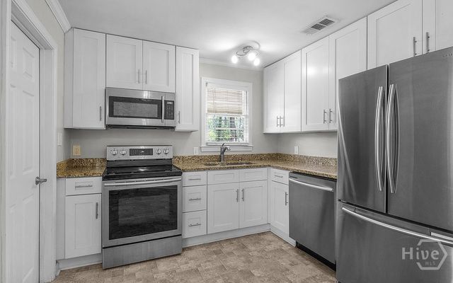 2114 E 62nd Street, Savannah, GA 31404