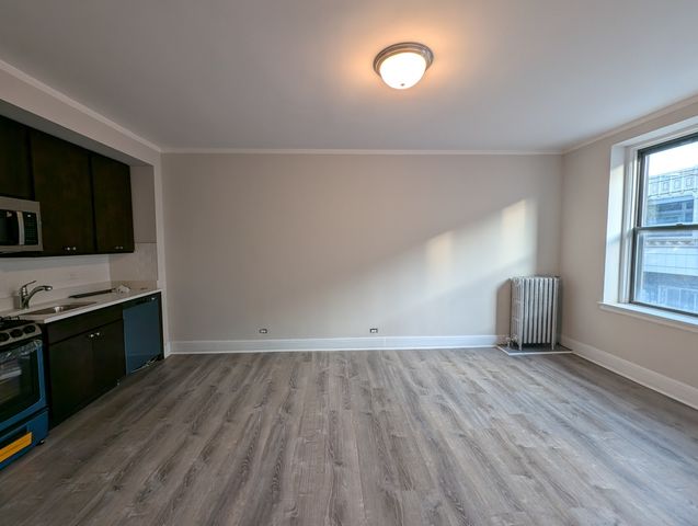 3335 W Diversey Avenue 107, Chicago, IL 60647