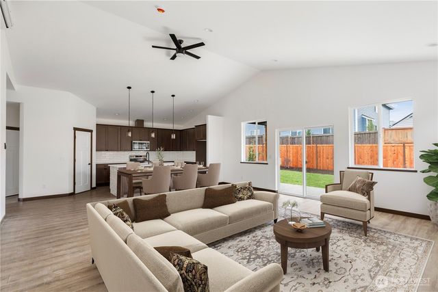 865 NW Shire Street, Oak Harbor, WA 98277