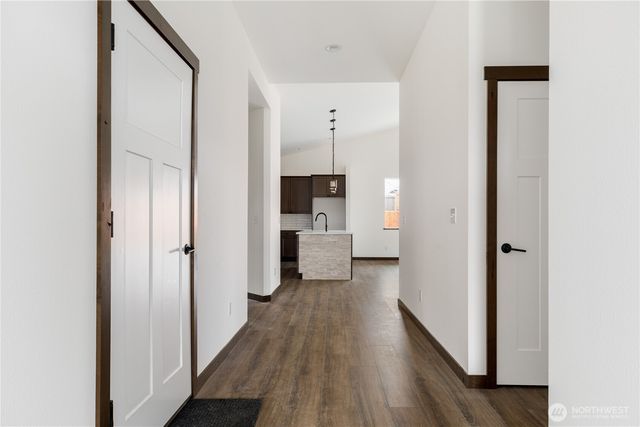 865 NW Shire Street, Oak Harbor, WA 98277