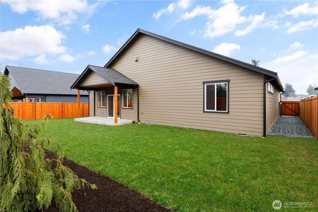 865 NW Shire Street, Oak Harbor, WA 98277