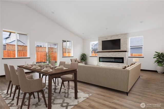 865 NW Shire Street, Oak Harbor, WA 98277