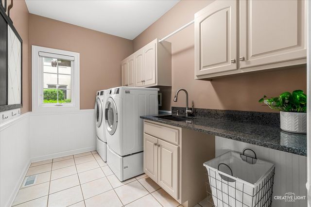 1114 Chadwick Court, Aurora, IL 60502
