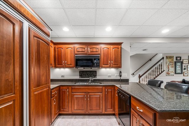 1114 Chadwick Court, Aurora, IL 60502