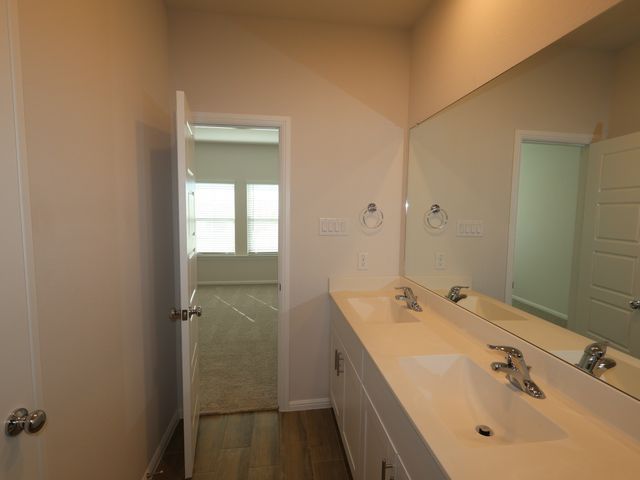 1025 Auburn Drive, Justin, TX 76247