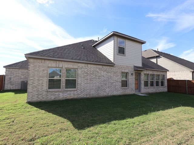 1025 Auburn Drive, Justin, TX 76247