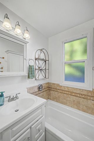 3933 Loreto Way, Sacramento, CA 95821