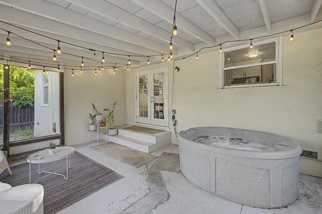 3933 Loreto Way, Sacramento, CA 95821