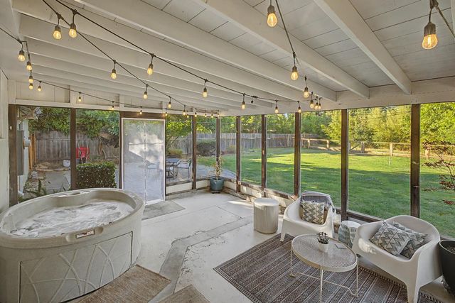3933 Loreto Way, Sacramento, CA 95821