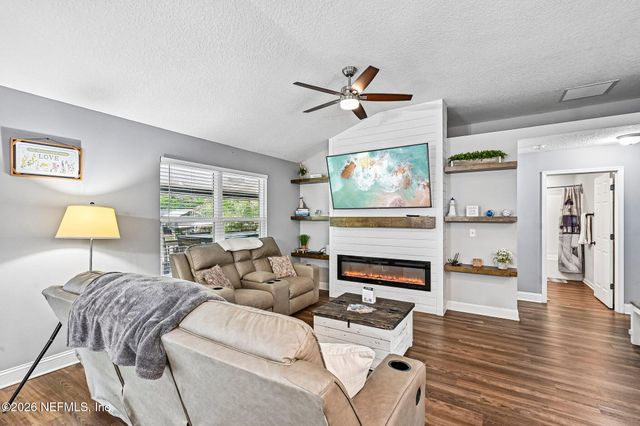 4142 SCENIC Drive, Middleburg, FL 32068