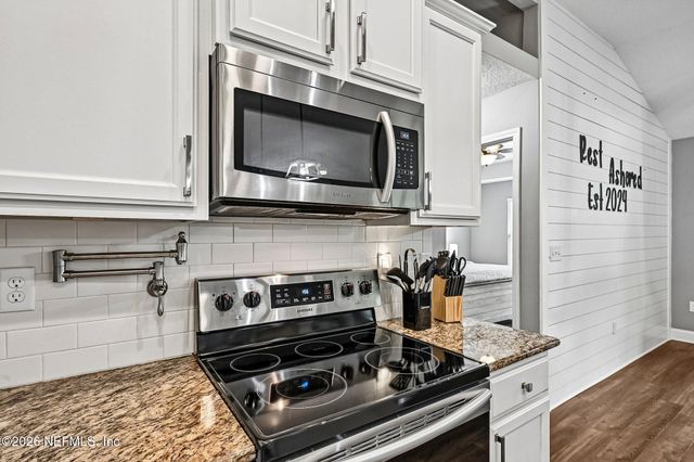 4142 SCENIC Drive, Middleburg, FL 32068