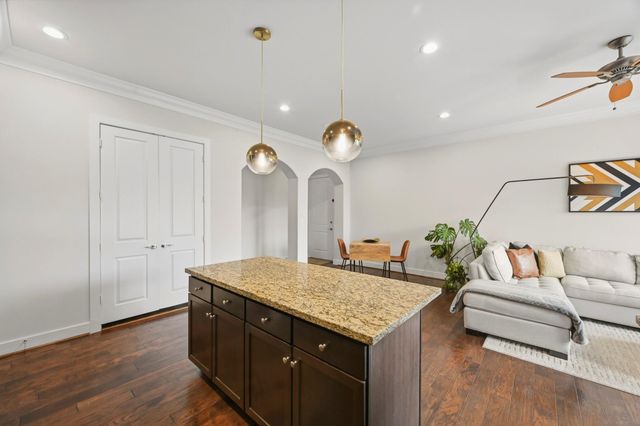 510 Lovett Boulevard 301, Houston, TX 77006