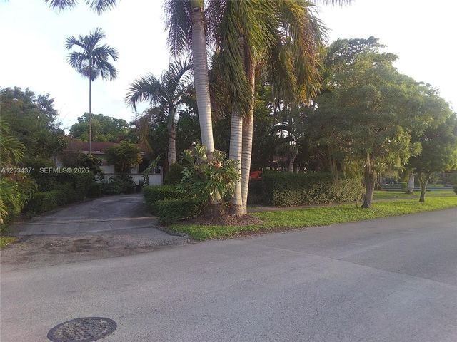 5300 SW 103rd Pl, Miami, FL 33165