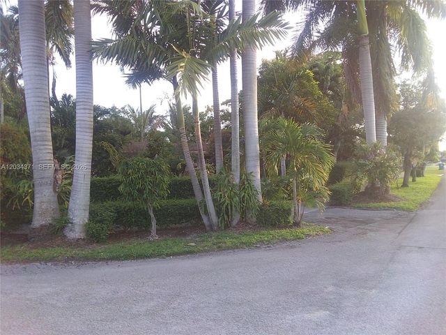 5300 SW 103rd Pl, Miami, FL 33165