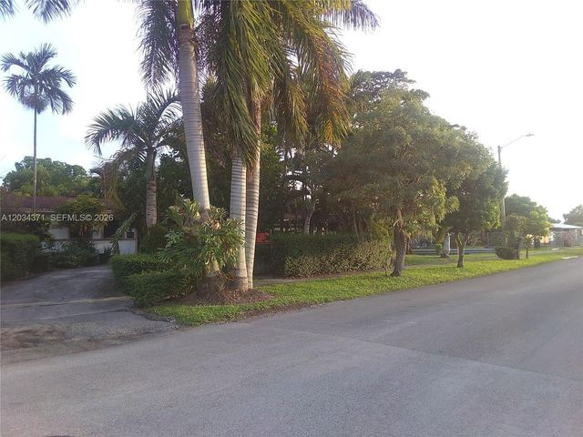 5300 SW 103rd Pl, Miami, FL 33165