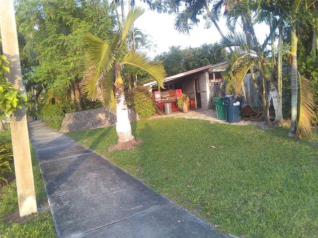 5300 SW 103rd Pl, Miami, FL 33165