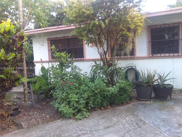 5300 SW 103rd Pl, Miami, FL 33165