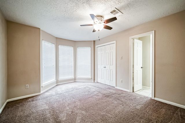 67 N Skyflower Court, Spring, TX 77381