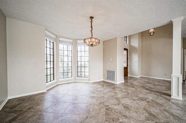 67 N Skyflower Court, Spring, TX 77381