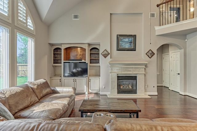 6615 Pelham Chase Drive, Spring, TX 77389