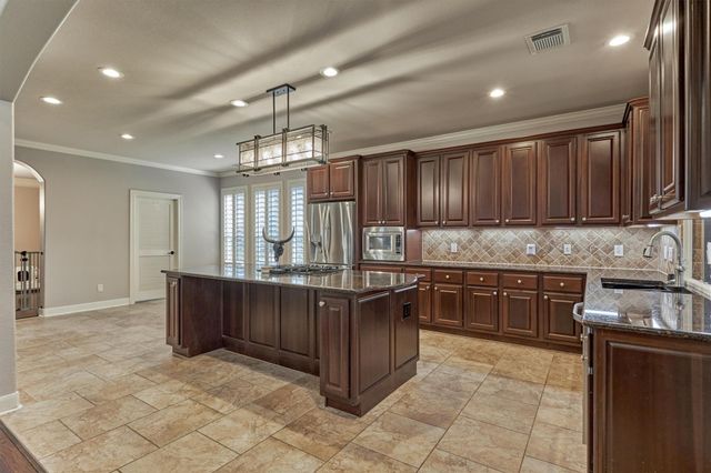 6615 Pelham Chase Drive, Spring, TX 77389