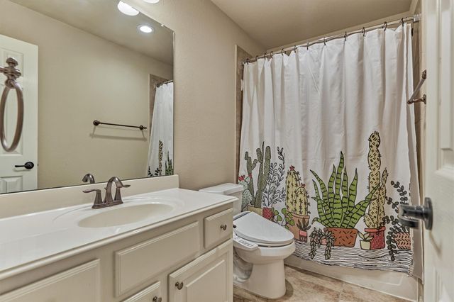 6615 Pelham Chase Drive, Spring, TX 77389