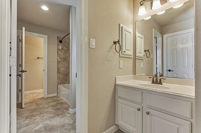 6615 Pelham Chase Drive, Spring, TX 77389