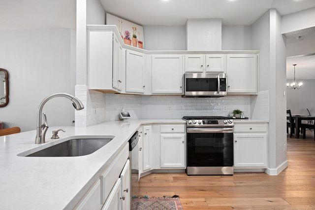 8112 Luling LN, Austin, TX 78729