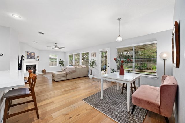 8112 Luling LN, Austin, TX 78729