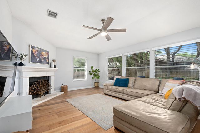 8112 Luling LN, Austin, TX 78729