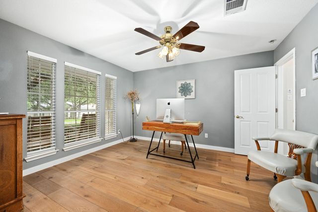 8112 Luling LN, Austin, TX 78729