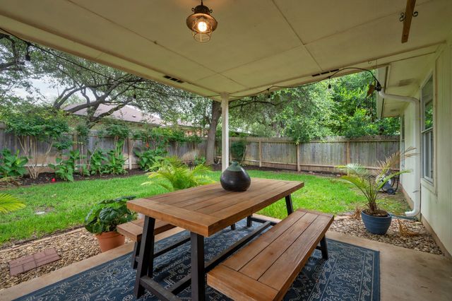 8112 Luling LN, Austin, TX 78729