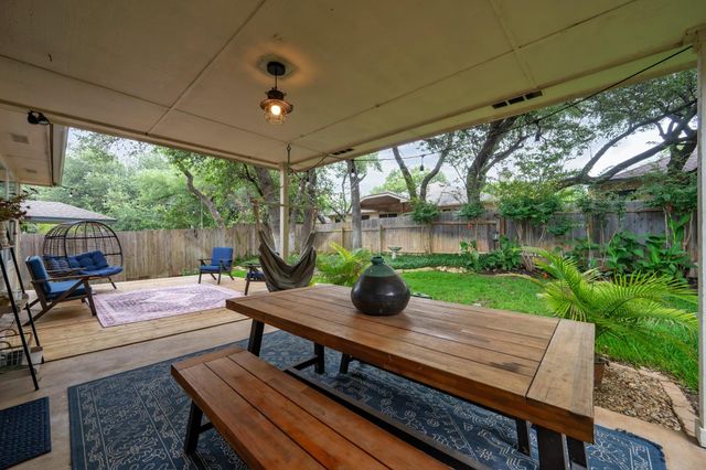 8112 Luling LN, Austin, TX 78729
