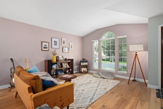 8112 Luling LN, Austin, TX 78729