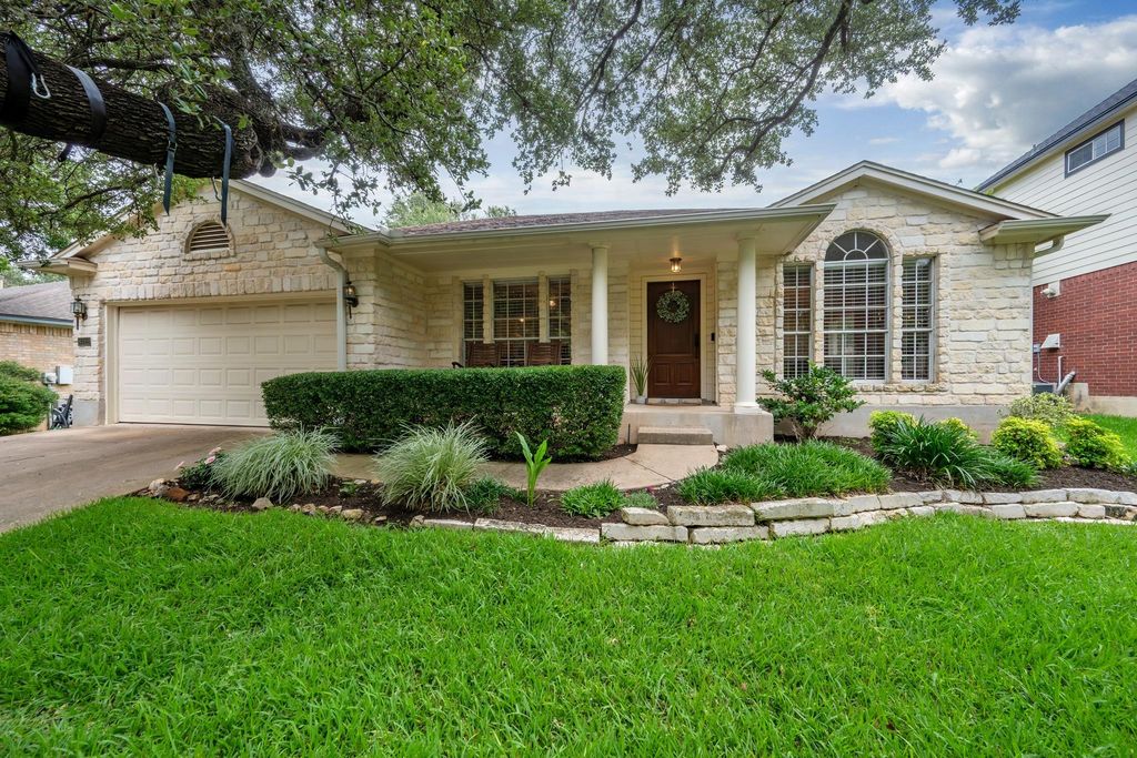 8112 Luling LN, Austin, TX 78729